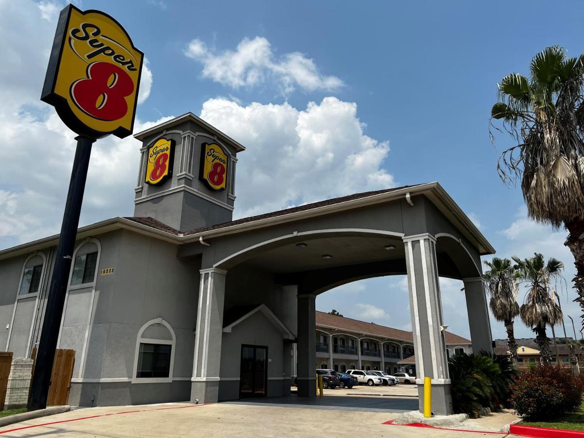 Super 8 By Wyndham North I-45 Hotel 2*