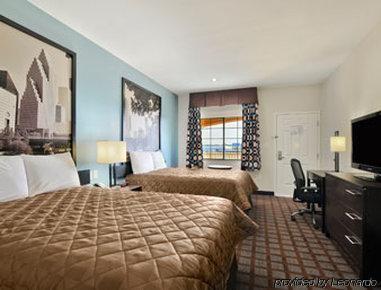 Hotel Super 8 By Wyndham North I-45 Westfield